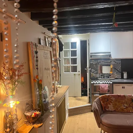 Cosy Dans Le Marais Appartamento Parigi